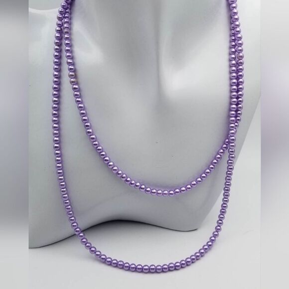 Estate Jewelry - Luscious lavender round beaded fairy party necklace